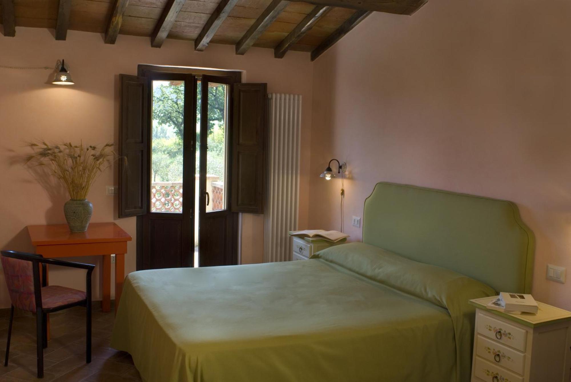 Aparthotel Borgo Le Capannelle Castel Ritaldi Zimmer foto