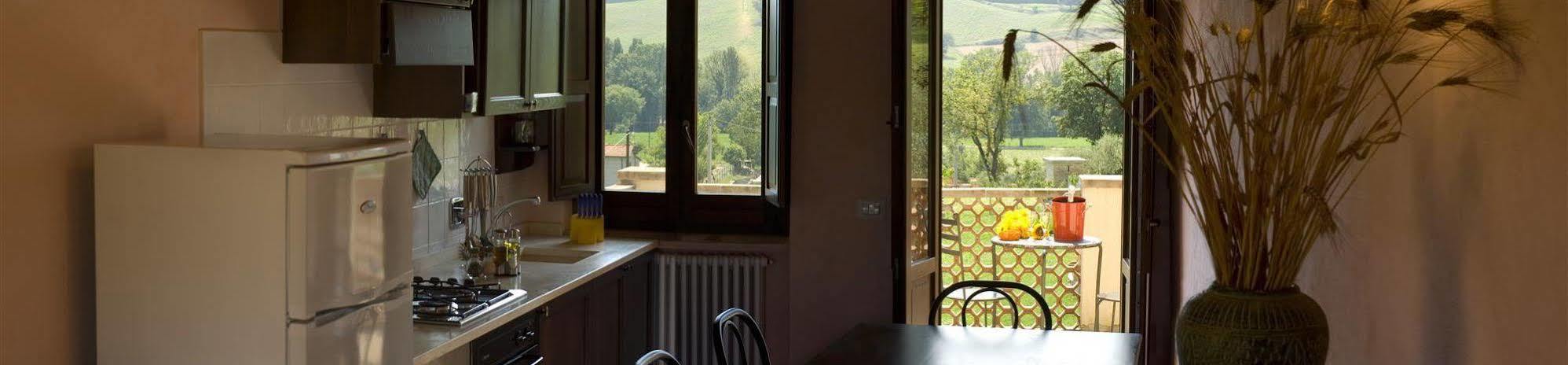 Aparthotel Borgo Le Capannelle Castel Ritaldi Exterior foto